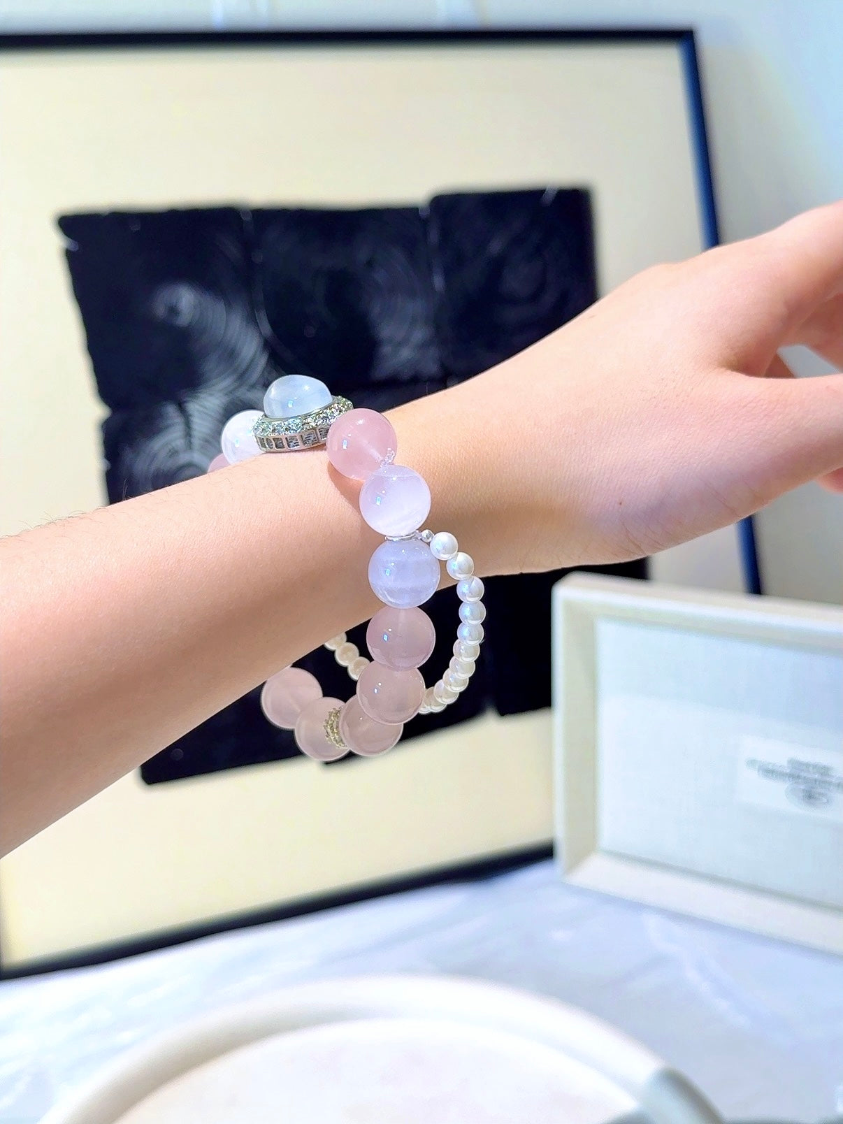▫️▪️ Pink crystal white ghost milky white crystal magic box bracelet